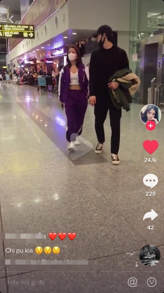 
Chi Pu và Jin Ju Hyung sóng đôi với nhau tại sân bay và vô tình khán giả phát hiện thấy. - Tin sao Viet - Tin tuc sao Viet - Scandal sao Viet - Tin tuc cua Sao - Tin cua Sao