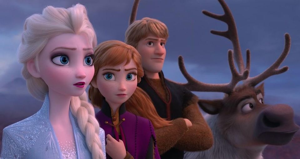 Frozen 2 tung trailer đầy kịch tính: Nữ hoàng băng giá có kẻ thù mới là “cô bé mùa thu”?