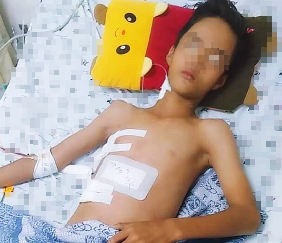 
Em Nguyễn Văn Uông đang nằm viện điều trị.