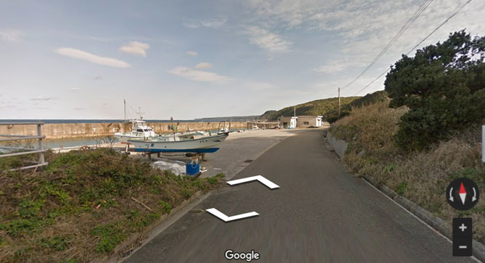 
Đây là hình ảnh Google Street View của một con đường nằm ở quận Kumage, tỉnh Kagoshima, được chụp lại bởi một chiếc ô tô gắn camera.