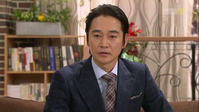 
Jung Bo Suk đã làm tròn trách nhiệm với vai diễn trong Gia Đình Là Số 1. 