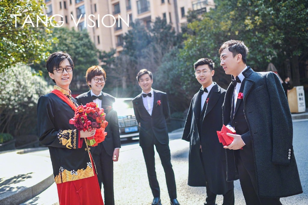 
Đám cưới cực hot của làng giải trí xứ Trung khi có sự góp mặt của rất nhiều gương mặt nổi tiếng 