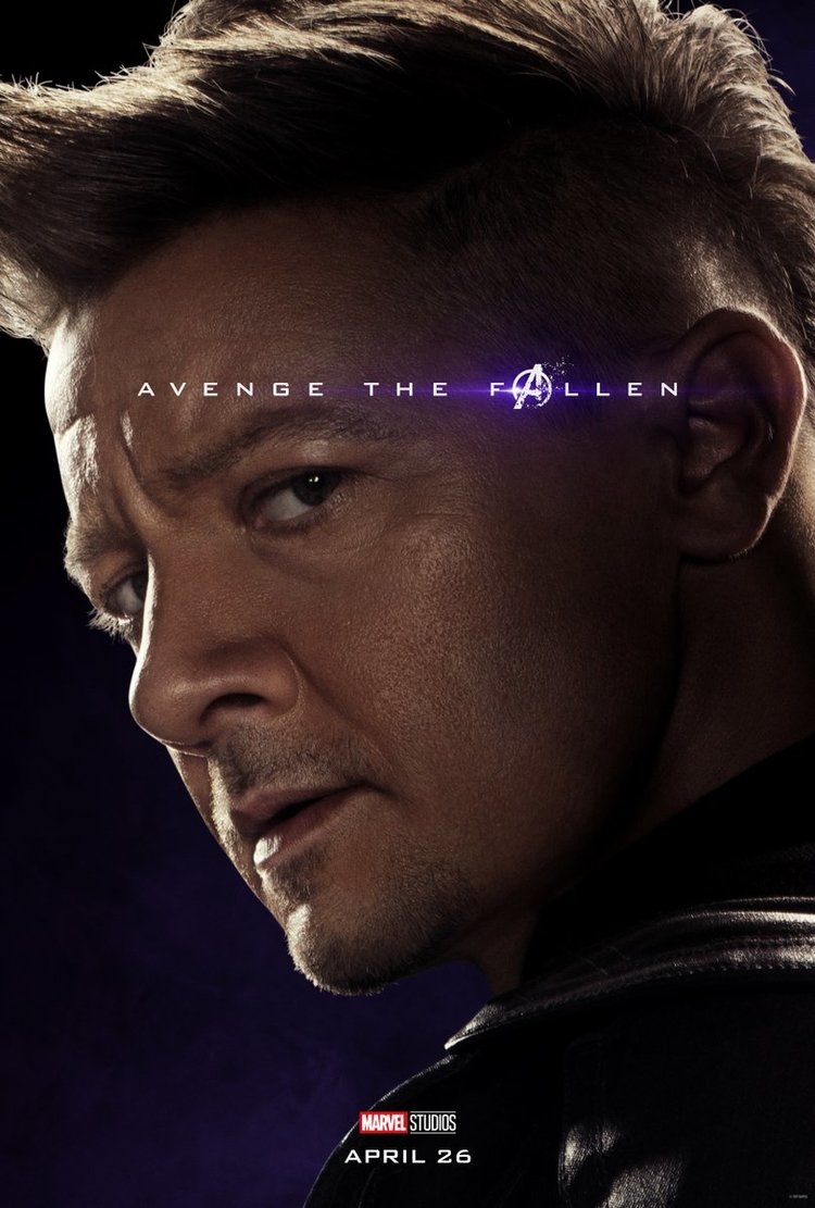 
Hawkeye đã trở lại sau thời gian vắng mặt trong Infinity War. Có thể thấy team Avengers ban đầu vẫn còn sống đầy đủ: Captain America, Iron Man, Thor, Hulk, Black Widow và Hawkeye.