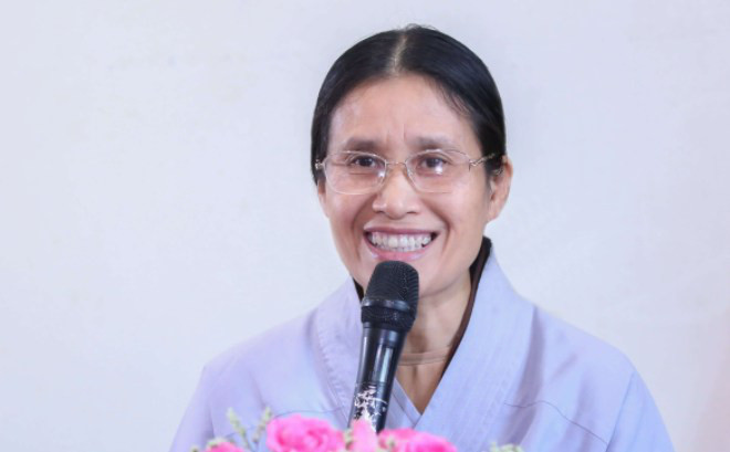 Facebook chính thức khoá hai tài khoản của bà Phạm Thị Yến chùa Ba Vàng