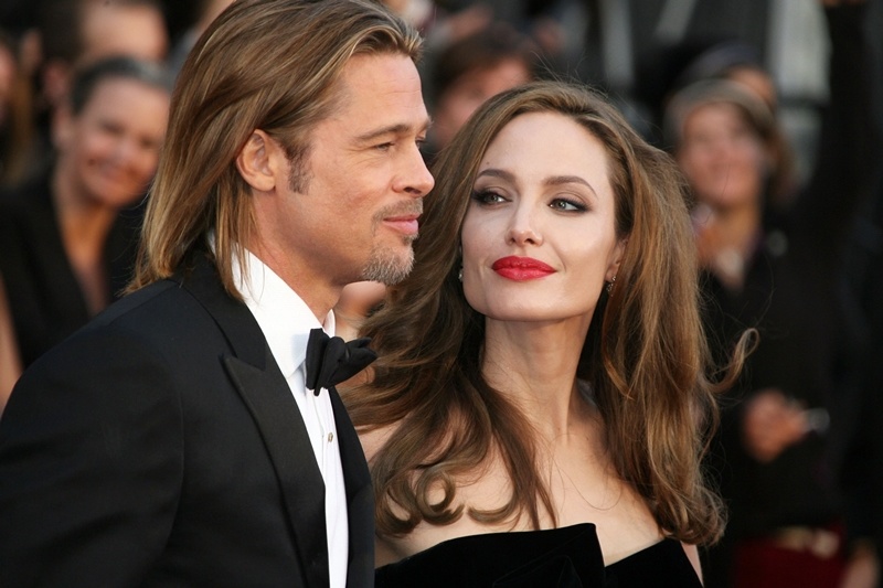 
Vụ ly hôn giữa Angelina Jolie và Brad Pitt vẫn còn dai dẳng suốt những năm qua.