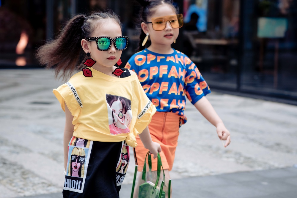 The best streetstyle ngày 3: Chẳng biết giới trẻ có hiểu thế nào là thời trang không?