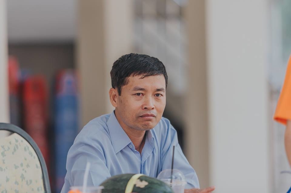 
Thầy Hùng quản sinh – người mà đám học sinh chúng tôi sợ nhất mỗi khi đi lao động phạt.