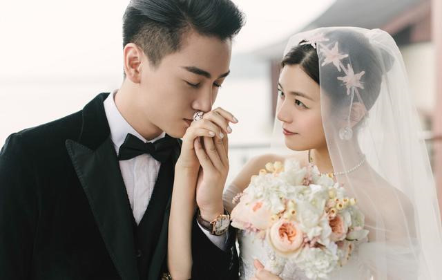  
Trần Hiểu và Trần Nghiên Hy kết hôn.