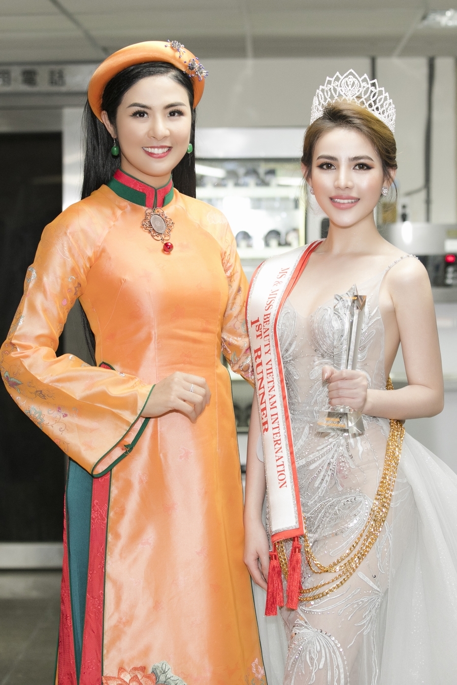 Âm thầm đi thi: Con gái diễn viên Hữu Tiến lên ngôi Á hậu Sắc đẹp Việt Nam Quốc tế 2019