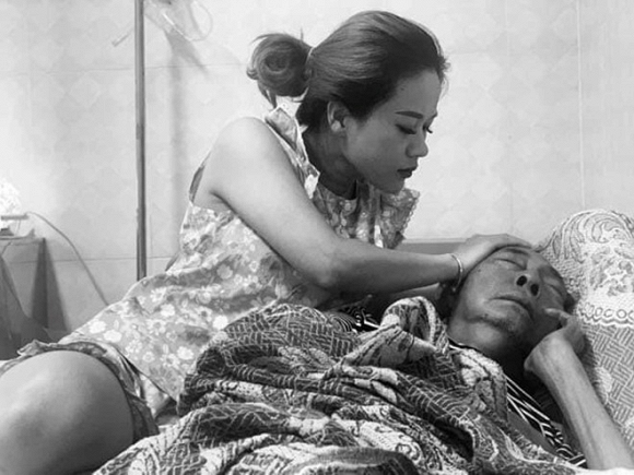 Sau 2 tuần nghệ sĩ Lê Bình mất, con gái rưng rưng hé lộ kỷ vật cuối cùng bố để lại - Tin sao Viet - Tin tuc sao Viet - Scandal sao Viet - Tin tuc cua Sao - Tin cua Sao