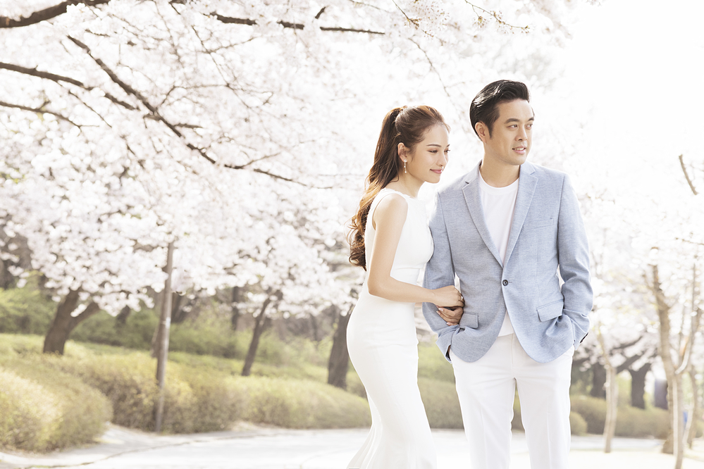 Dương Khắc Linh và Sara Lưu lãng mạn trong bộ ảnh cưới ở Hàn