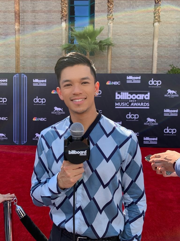 Trọng Hiếu làm MC của Billboard Việt Nam khi tham dự Billboard Music Awards 2019