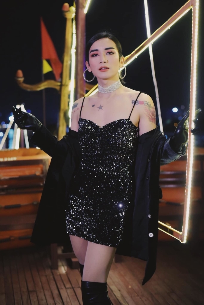 Học hỏi trang phục Ngọc Trinh tại LHP Cannes 2019, BB Trần cũng táo bạo không kém