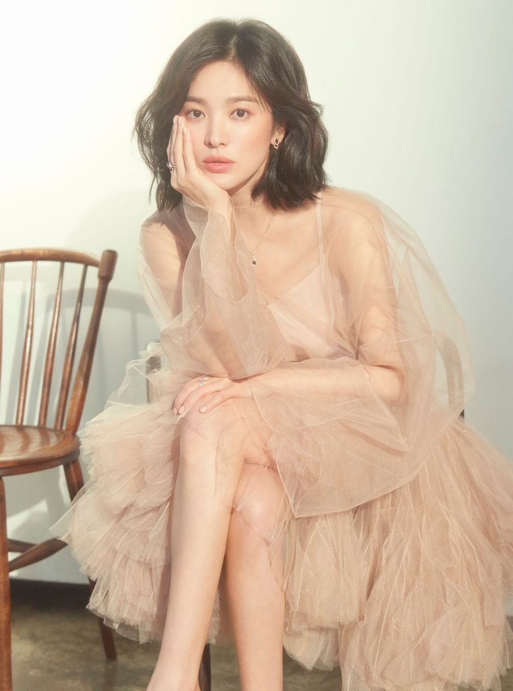 Không còn bánh bèo nữ tính, Song Hye Kyo đã thoát xác đầy cá tính trên đất Mỹ