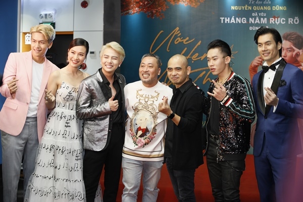  
Đây là lần hợp tác thứ hai của nhạc sĩ Đức Trí và đạo diễn khó tính Nguyễn Quang Dũng sau "Tháng Năm Rực Rỡ"
