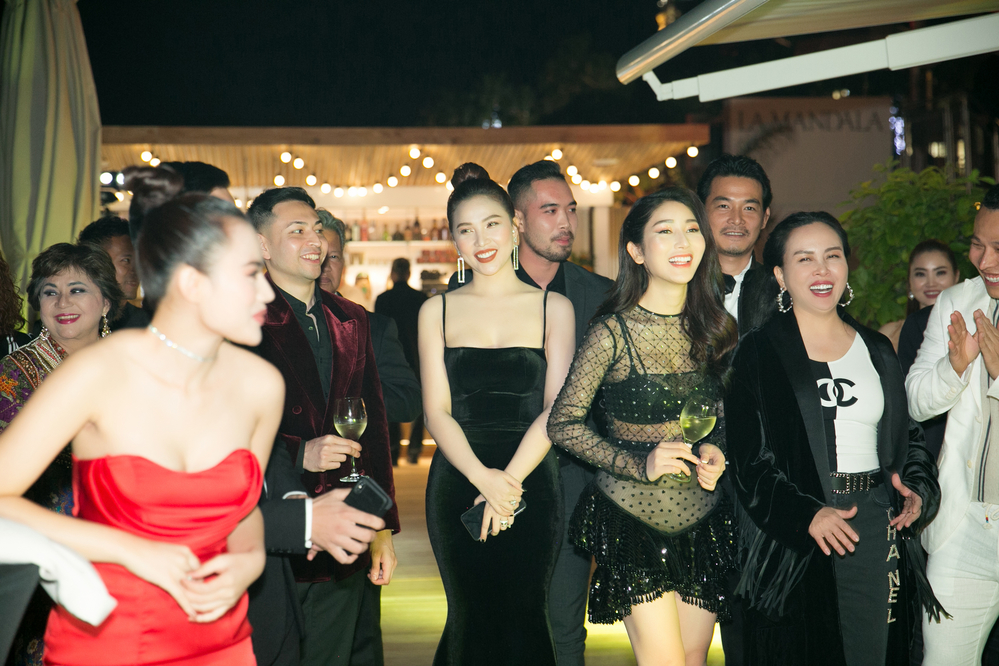  
Sự kiện còn có sự góp mặt của doanh nhân Phượng Chanel, diễn viên Quách Ngọc Ngoan và nhiều đối tác của Venus. 