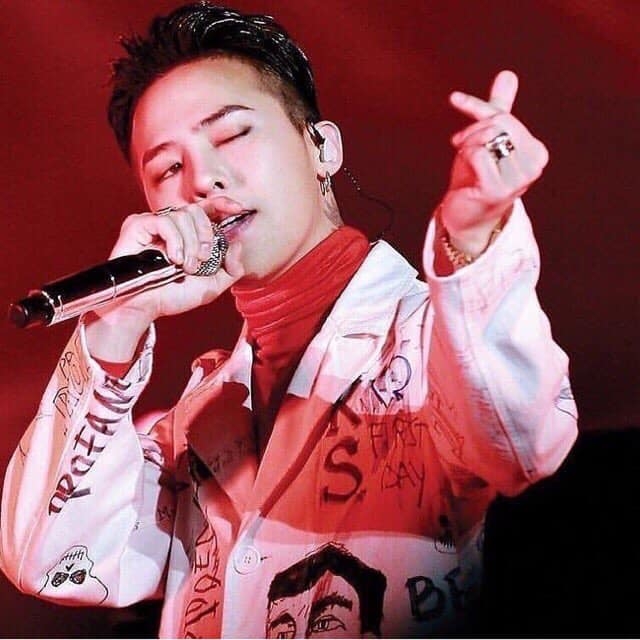  
G-Dragon cũng đánh giá cao giọng hát của Rosé.