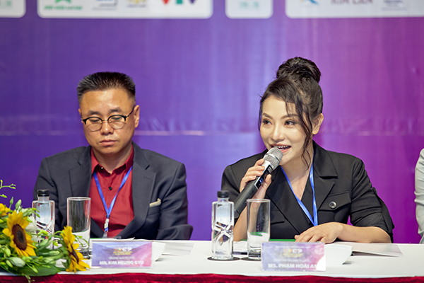  
Bà Phạm Hoài An - Giám đốc Công ty tổ chức sự kiện - Chủ quản chương trình We*friend concert in Vietnam 2019.