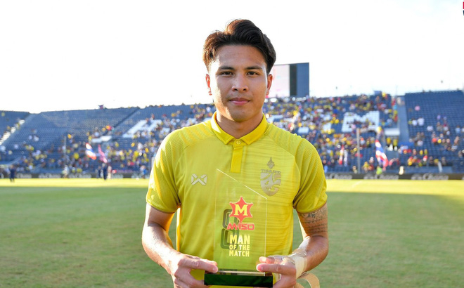  
 Cầu thủ tát Văn Hậu ẵm giải "cầu thủ xuất sắc" King's Cup 2019