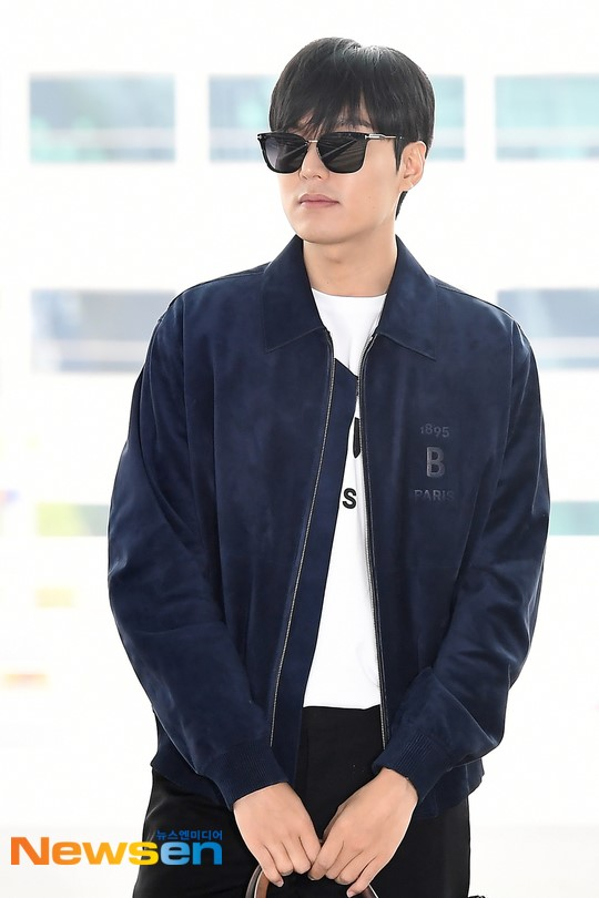 Lần đầu xuất hiện công khai sau xuất ngũ: Lee Min Ho đẹp trai thế này liệu ai còn dám chê xuống sắc
