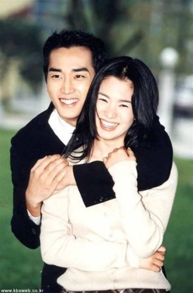 Những cuộc tình chóng vánh “phim giả tình thật” đi ngang qua đời Song Hye Kyo