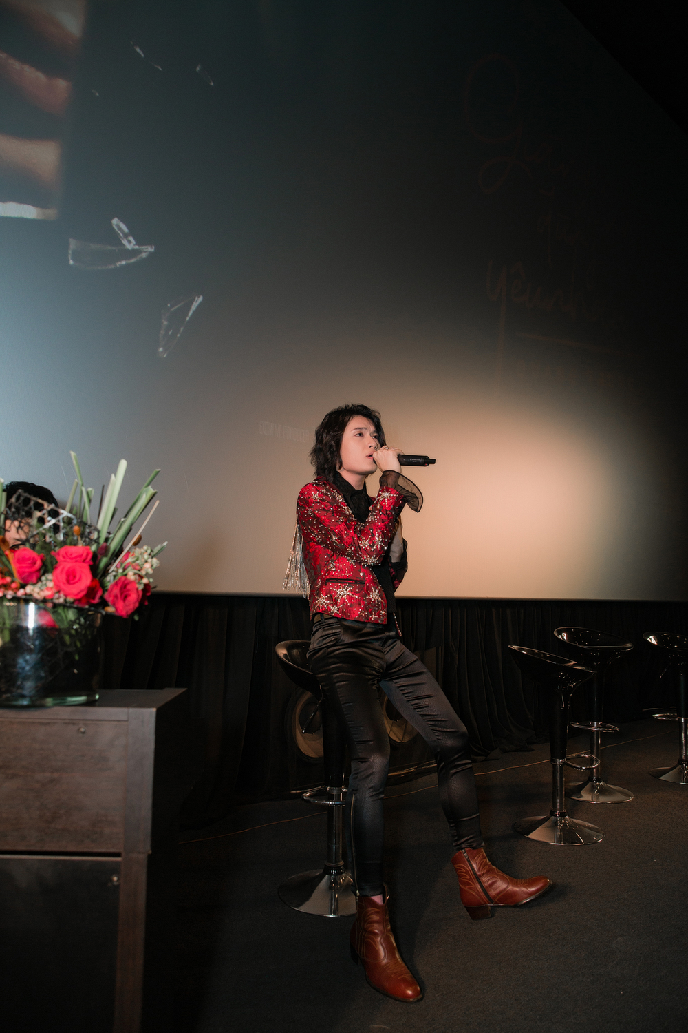 Quang Trung lần đầu live bài hát mới: Diễn viên hài nhưng có giọng hát hay như ca sĩ chuyên nghiệp