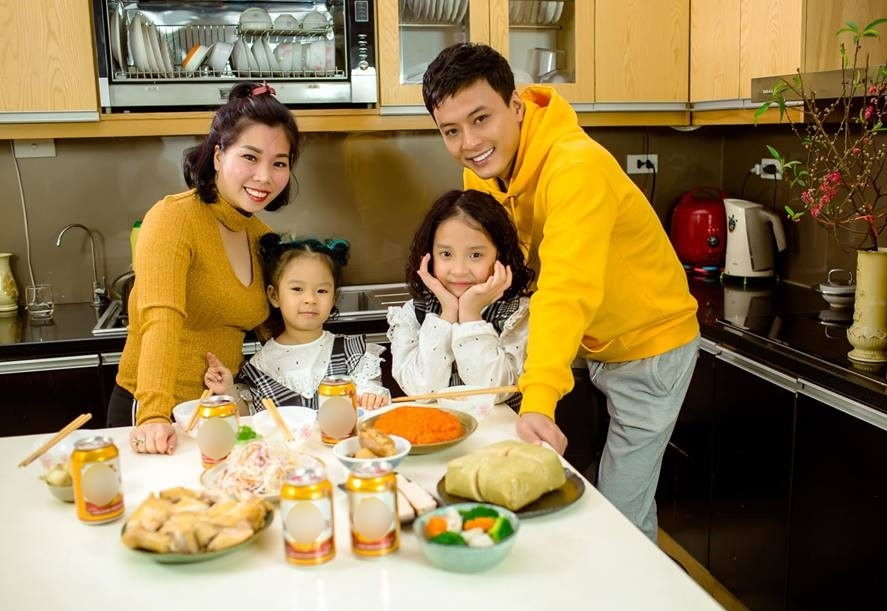  
Gia đình hạnh phúc của nam diễn viên Hồng Đăng - Tin sao Viet - Tin tuc sao Viet - Scandal sao Viet - Tin tuc cua Sao - Tin cua Sao