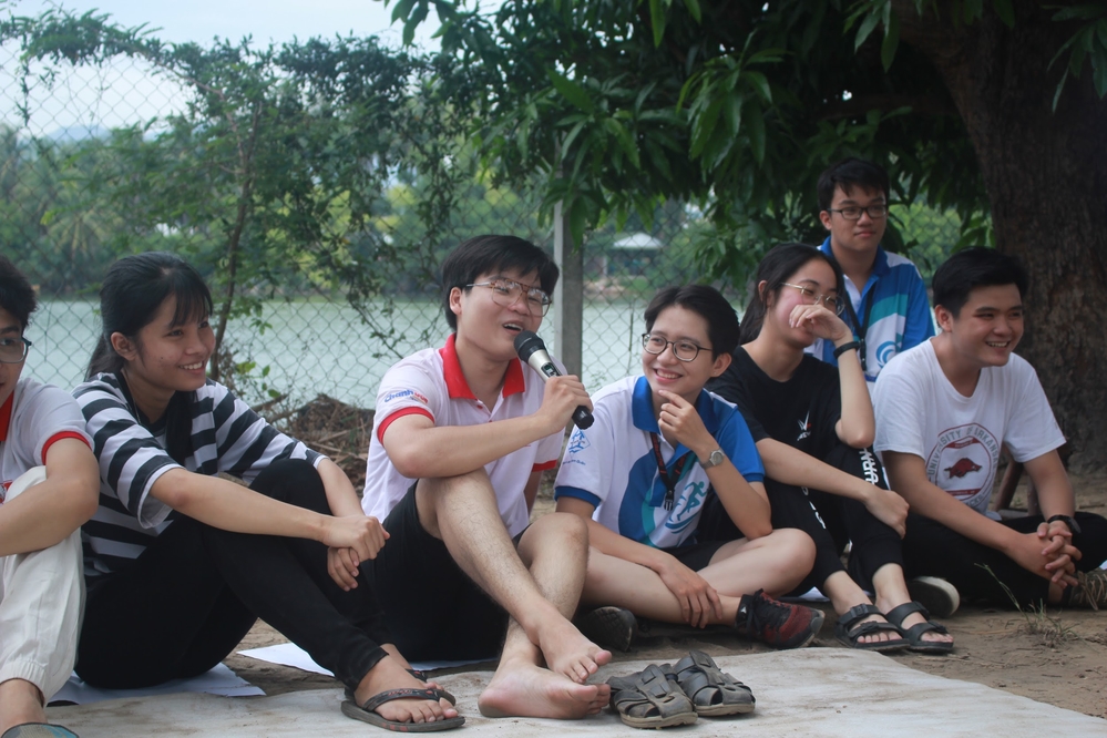  
Các bạn trẻ tại Nha Trang hết sức cởi mở khi tham gia giao lưu.
