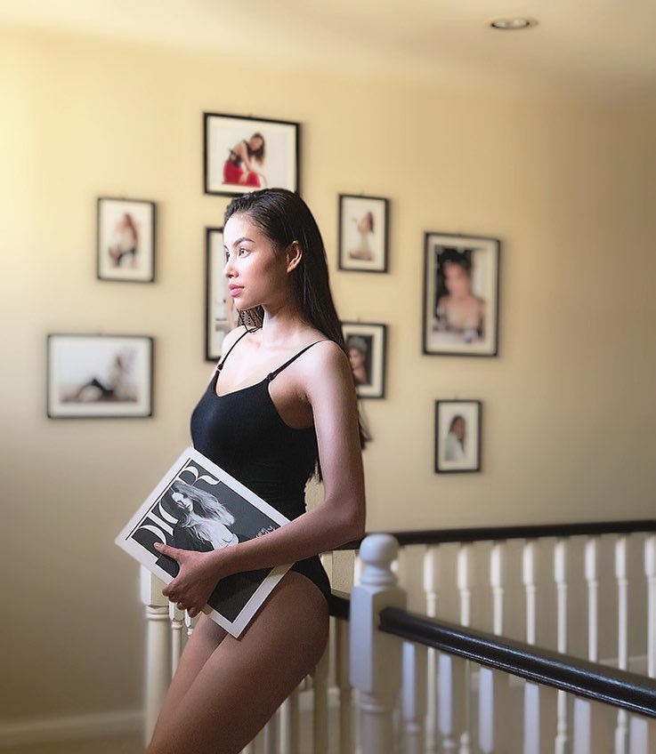 Phạm Hương diện bikini, catwalk nóng bỏng sau tin đồn 