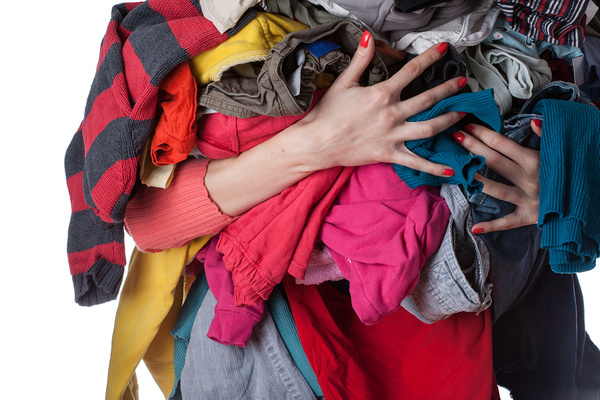 
Bạn đã biết cách loại bỏ vết nhựa cây dính trên quần áo?