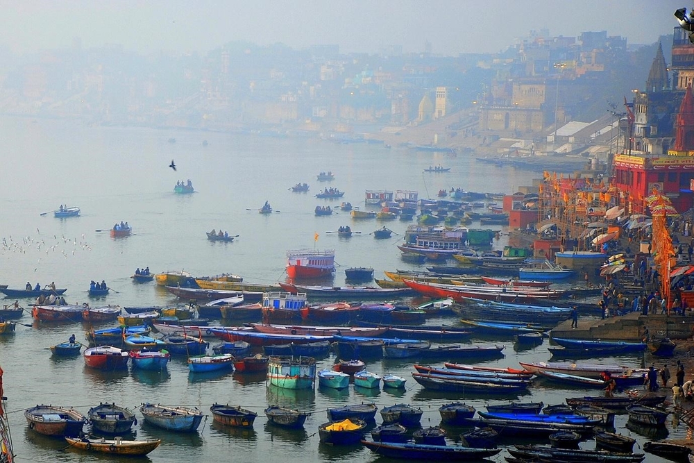  
Varanasi - một thành phố linh thiêng của các tín đồ Hindu giáo. Ảnh: @vatograph (Unsplash)