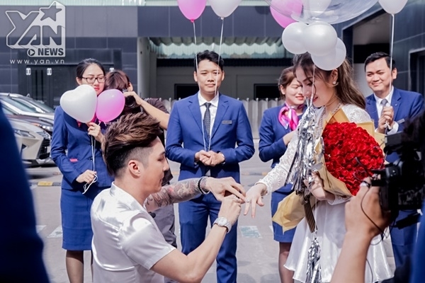 Nhìn lại chặng đường yêu 17 năm bền chặt đến đám cưới của Lâm Chấn Khang và Kim Jun See