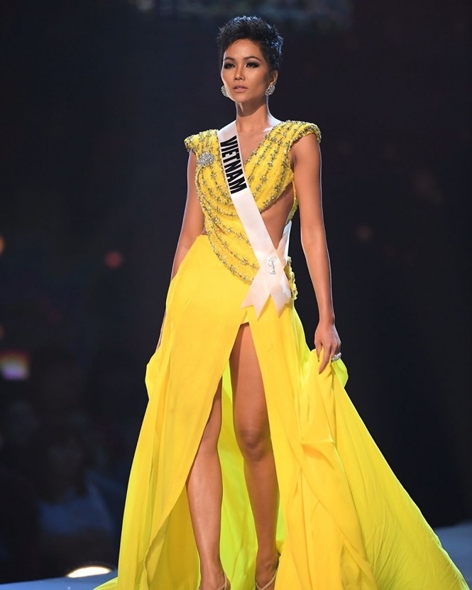 H'Hen Niê lập cú đúp khi 2 chiếc váy dạ hội lọt top 10 trang phục tạo hiệu ứng nhất Miss Universe