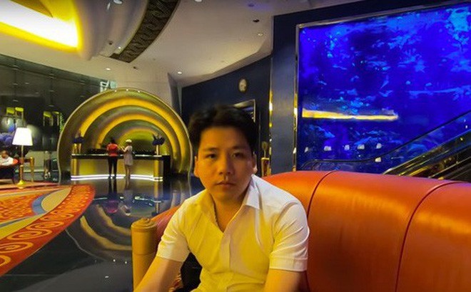 Khoa Pug chia sẻ cảm nhận của mình khi bước chân vào khách sạn 7 sao để trải nghiệm dịch vụ ở đây với 4 từ: Thất vọng kinh khủng!
Khoa Pug chia sẻ cảm nhận của mình khi bước chân vào khách sạn 7 sao để trải nghiệm dịch vụ ở đây với 4 từ: Thất vọng kinh khủng!