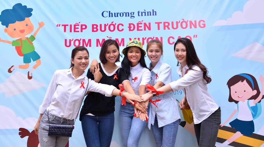 Top 10 Lê Thu Trang chính thức trở lại 