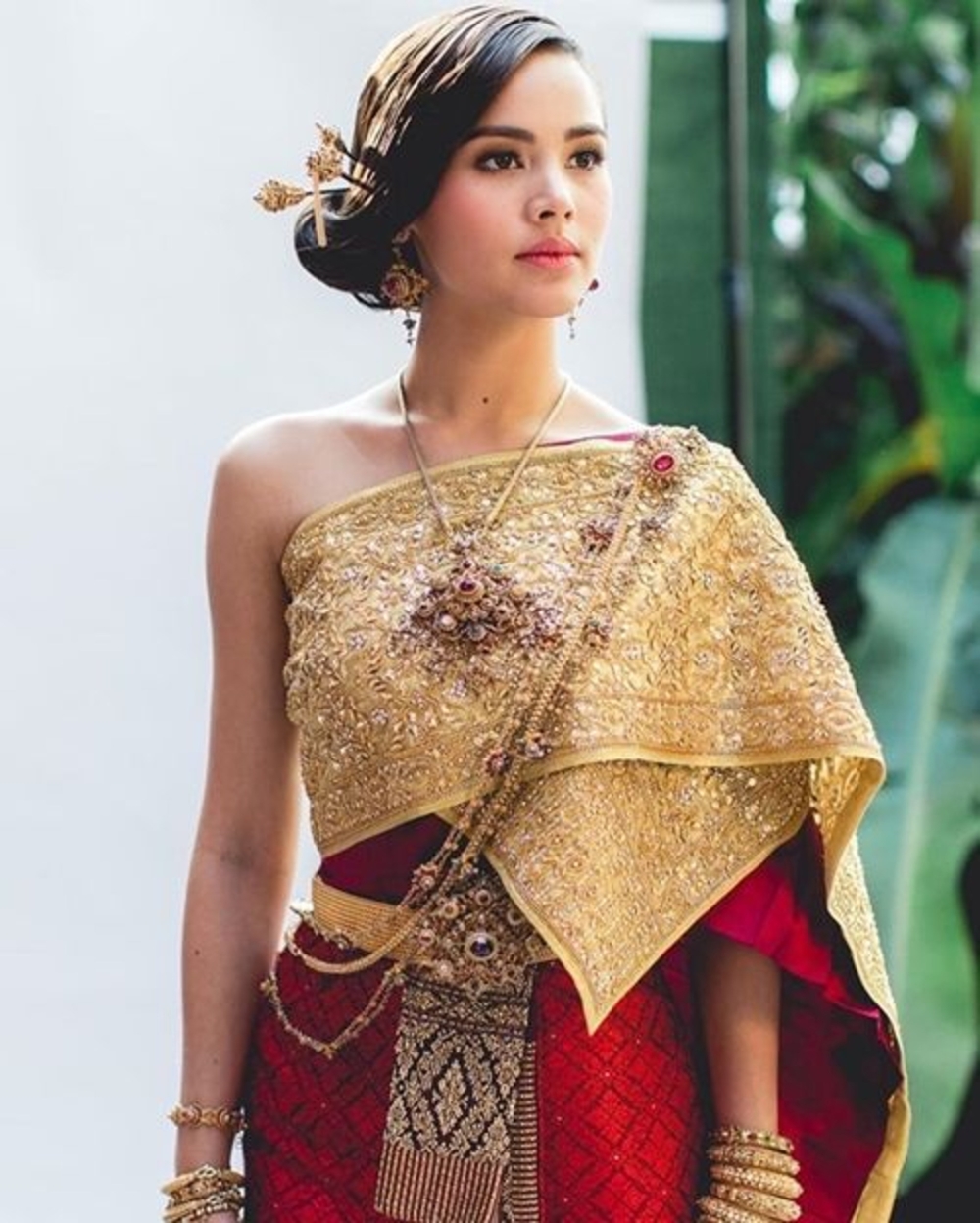 Loạt mỹ nhân Thái trong trang phục truyền thống: Baifern, Mai Davika đẹp không góc chết