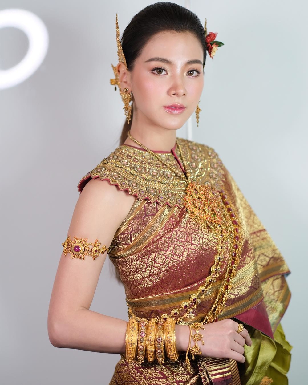 Loạt mỹ nhân Thái xinh đẹp trong trang phục truyền thống
