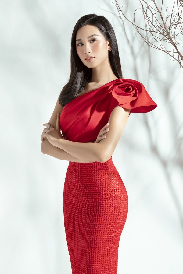 Vừa ghi danh ở Hoa hậu Hoàn vũ Việt Nam 2019, Phạm Anh Thư trở thành 