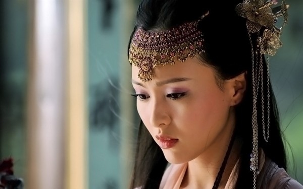 Gương mặt đẹp nhất showbiz Hoa ngữ 15 năm trước: Lưu Diệc Phi, Dương Mịch tranh ngôi nhất