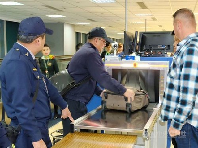 Sân bay Đài Loan tăng cường kiểm tra