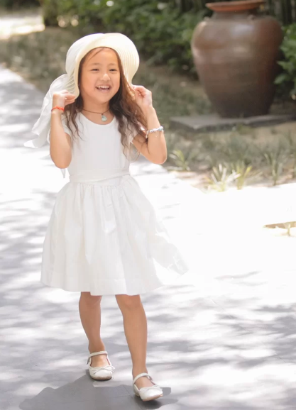 Con gái 4 tuổi nhà Hà Kiều Anh sở hữu toàn bộ nét đẹp 