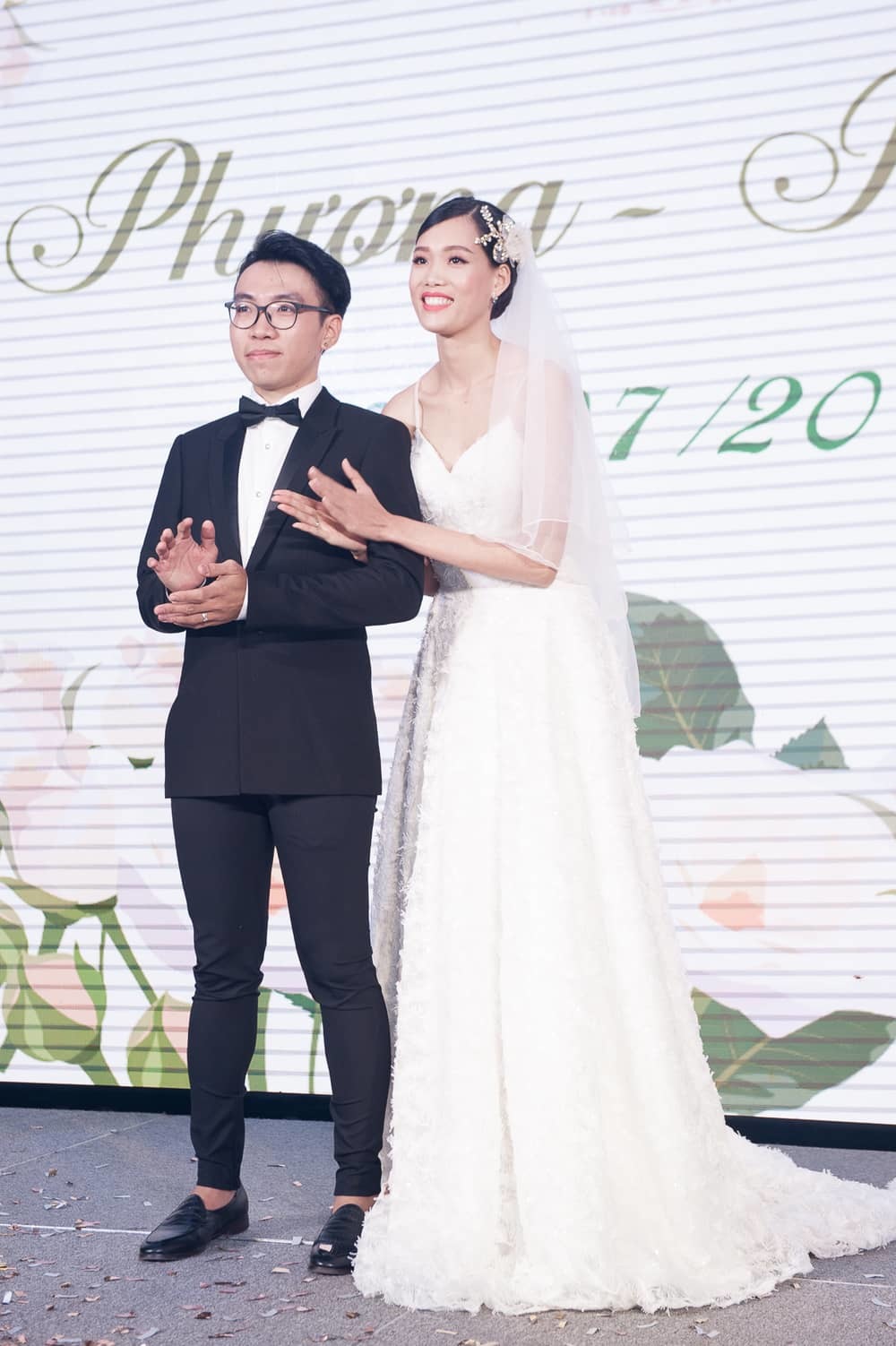  
Nguyễn Hợp và chồng trong đám cưới vào tháng 7/2018.  - Tin sao Viet - Tin tuc sao Viet - Scandal sao Viet - Tin tuc cua Sao - Tin cua Sao