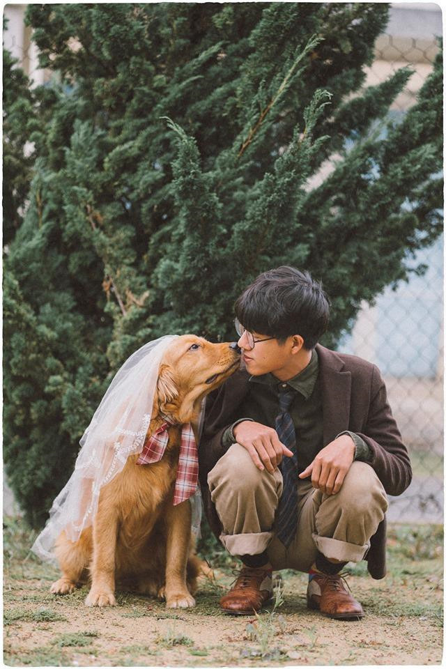  
Bộ ảnh dễ thương giữa chàng photographer và cún cưng.