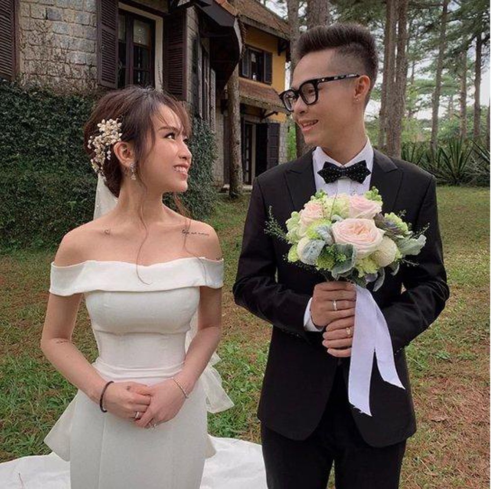 Khách mời dự cưới con gái Minh Nhựa phải mặc trang phục đen trắng