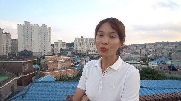  
Cô dâu Việt Nam lấy chồng Hàn Quốc lên tiếng phản bác ý kiến của Khoa Pug
