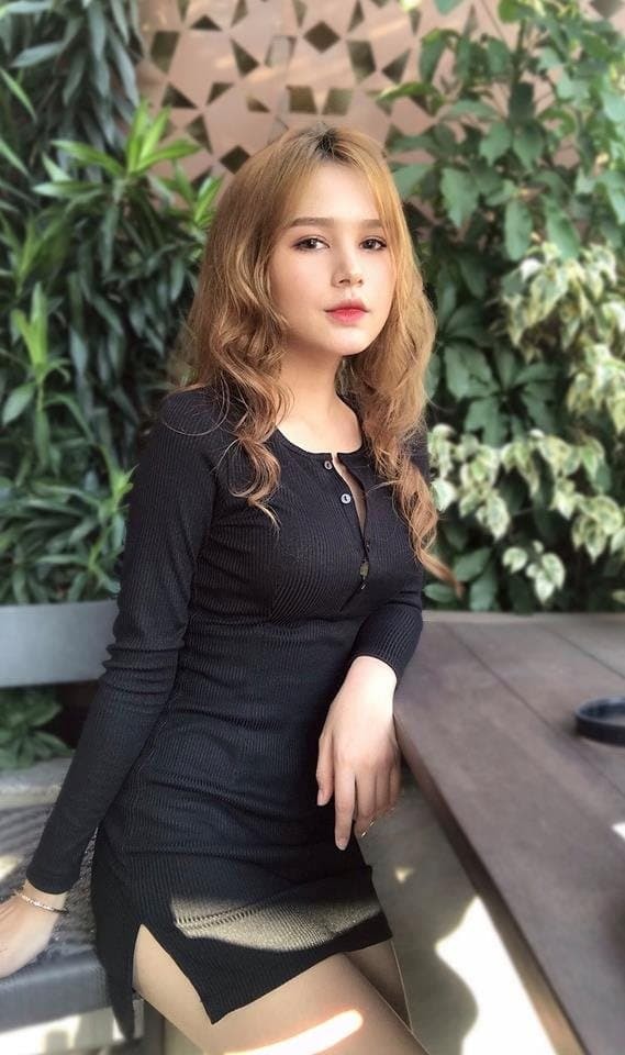  
Thân hình chuẩn "siêu mẫu" của Trang Phạm. 
