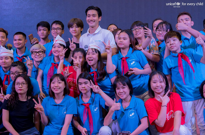 Hành trình Siwon (Super Junior) đến Việt Nam với vai trò Đại sứ UNICEF