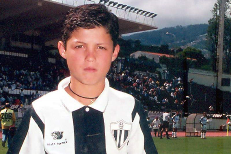  
Ronaldo từng có một tuổi thơ cơ hàn