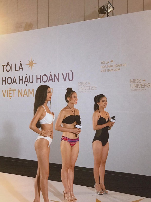  
 
Thuý Vân và Hương Ly xuất hiện trong trang phục bikini quyến rũ - Tin sao Viet - Tin tuc sao Viet - Scandal sao Viet - Tin tuc cua Sao - Tin cua Sao