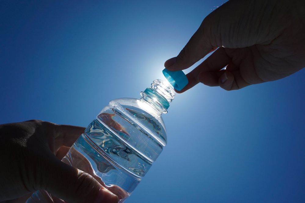  
Hạt vi nhựa có thể có trong nguồn nước mà chúng ta sử dụng hàng ngày. (Ảnh minh họa)